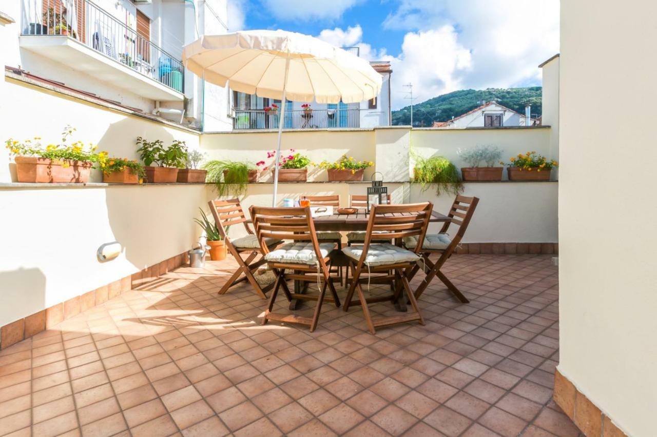 Appartement Terrazza Felicienne à Sorrente Extérieur photo