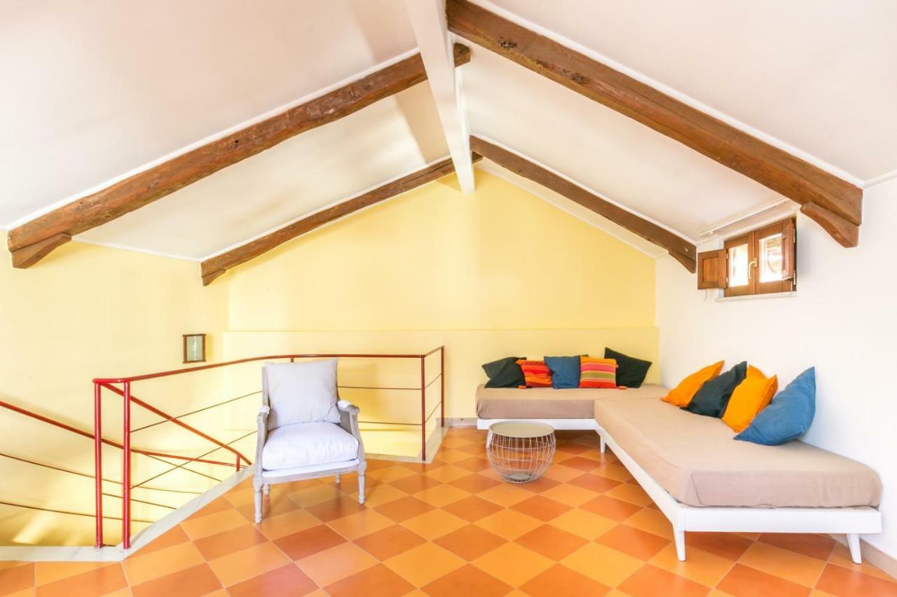 Appartement Terrazza Felicienne à Sorrente Extérieur photo